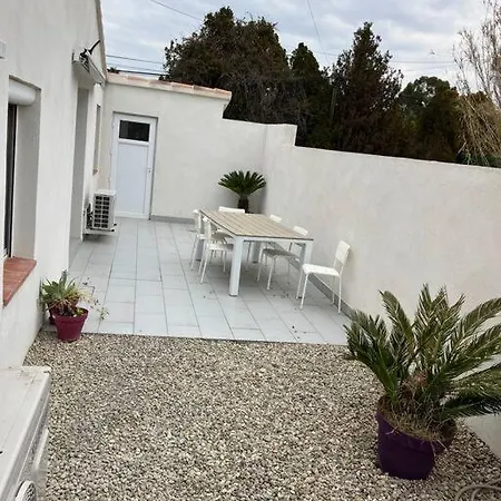 à La Campagne, Proche * Hyères