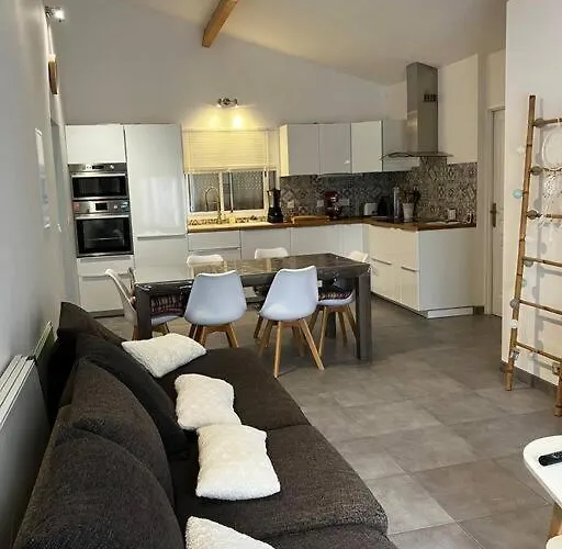 A La Campagne, Proche *